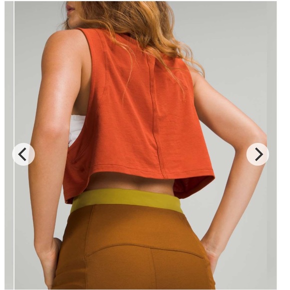 Lulullemon All Yours Cropped tank - Picture 5 of 5